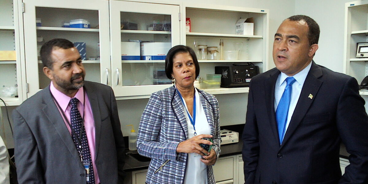 Dr.-Christopher-Tufton-Health-Minister-On-Tour-at-new-Virology-Lab